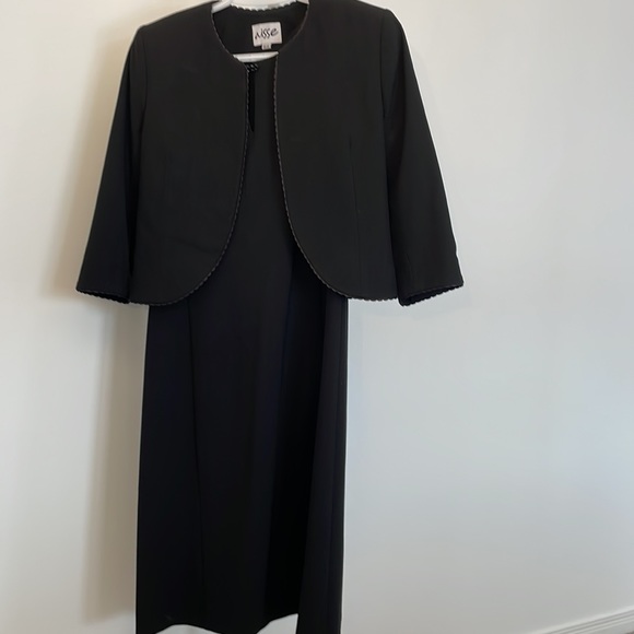 Dress jacket set - Picture 2 of 9